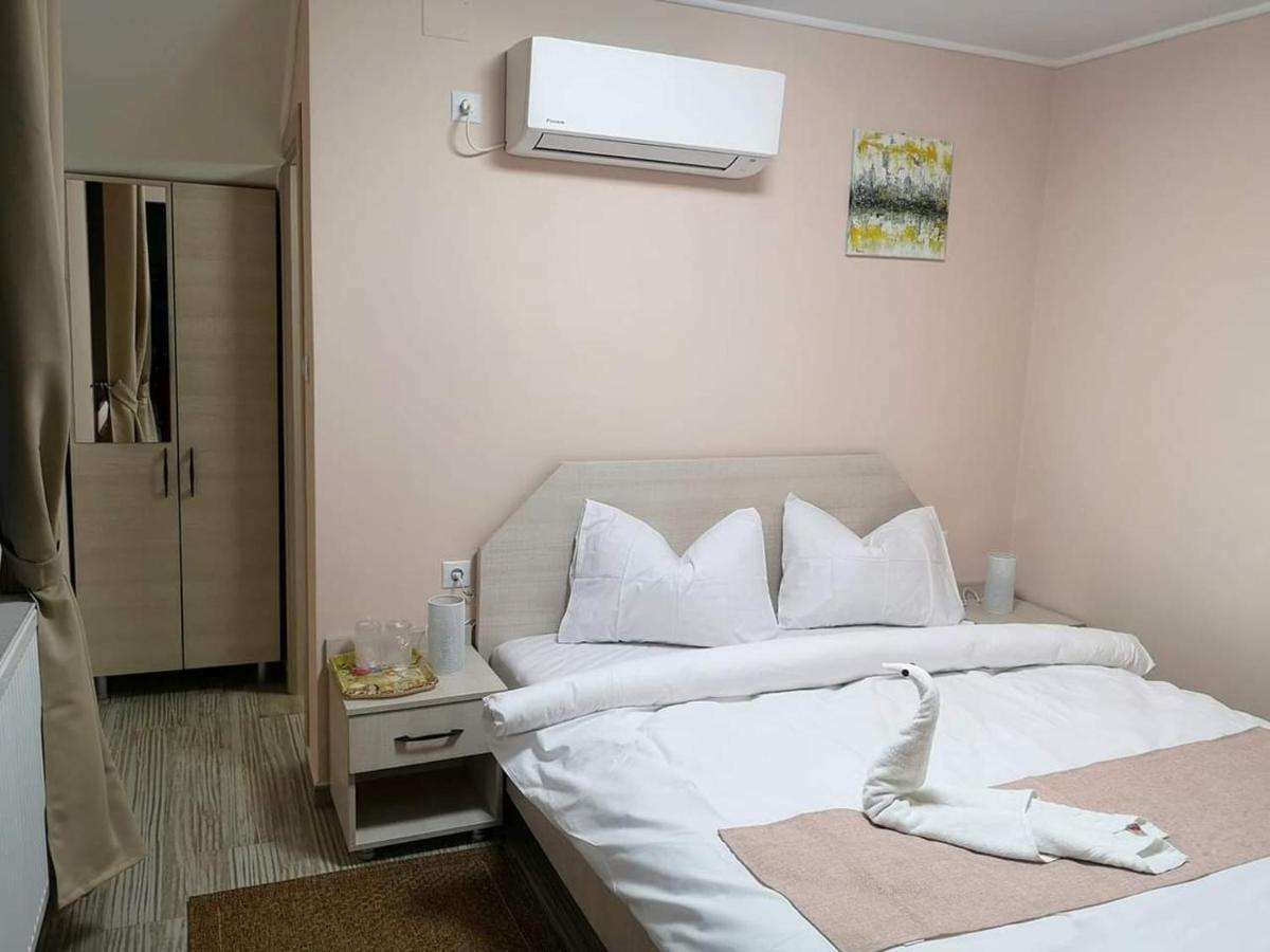 Hotel Casa Cizi Călimăneşti Exterior foto